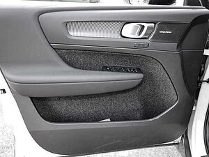 Volvo  Plus Dark 2WD B4 EU6d digitales Cockpit Memory Sitze Soundsystem HarmanKardon 36