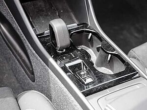 Volvo  Plus Dark 2WD B4 EU6d digitales Cockpit Memory Sitze Soundsystem HarmanKardon 36