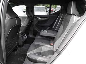 Volvo  Plus Dark 2WD B4 EU6d digitales Cockpit Memory Sitze Soundsystem HarmanKardon 36