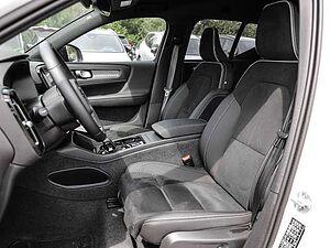Volvo  Plus Dark 2WD B4 EU6d digitales Cockpit Memory Sitze Soundsystem HarmanKardon 36