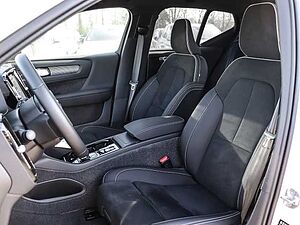 Volvo  Plus Dark 2WD B4 EU6d digitales Cockpit Memory Sitze Soundsystem HarmanKardon 36