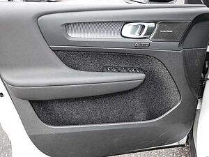 Volvo  Plus Dark 2WD B4 EU6d digitales Cockpit Memory Sitze Soundsystem HarmanKardon 36