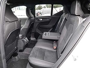 Volvo  Plus Dark 2WD B4 EU6d digitales Cockpit Memory Sitze Soundsystem HarmanKardon 36