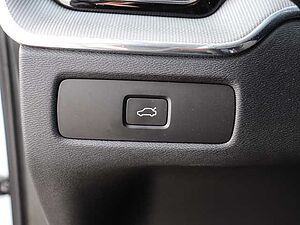 Volvo  Plus Dark 2WD B4 Diesel EU6d digitales Cockpit Memory Sitze Soundsystem HarmanKa