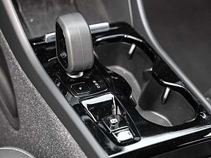 Volvo  Plus Dark Recharge Plug-In Hybrid 2WD T5 Twin Engine EU6d StandHZG Navi digitale