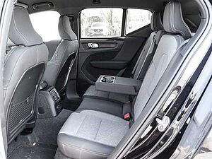 Volvo  Plus Dark Recharge Plug-In Hybrid 2WD T4 Twin Engine EU6d StandHZG Navi digitale