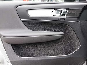 Volvo  Plus Dark Recharge Plug-In Hybrid 2WD T5 Twin Engine EU6d StandHZG Navi digitale