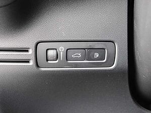 Volvo  Plus Dark Recharge Plug-In Hybrid 2WD T5 Twin Engine EU6d StandHZG Navi digitale