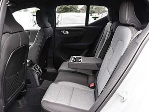 Volvo  Plus Dark Recharge Plug-In Hybrid 2WD T5 Twin Engine EU6d StandHZG Navi digitale