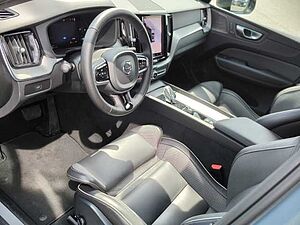 Volvo  Plus Dark AWD B5 Benzin EU6d Allrad Leder digitales Cockpit Memory Sitze Soundsy