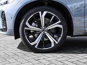 Volvo  Ultimate Dark Recharge Plug-In Hybrid AWD T8 Twin Engine EU6d Allrad HUD StandHZ