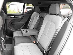 Volvo  Plus Dark Recharge Plug-In Hybrid 2WD T4 Twin Engine EU6d StandHZG Navi digitale
