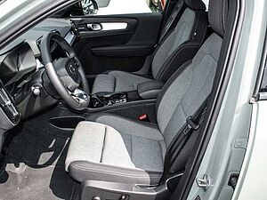 Volvo  Plus Dark Recharge Plug-In Hybrid 2WD T4 Twin Engine EU6d StandHZG Navi digitale