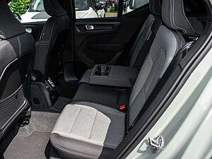 Volvo  Plus Dark Recharge Plug-In Hybrid 2WD T4 Twin Engine EU6d StandHZG Navi digitale