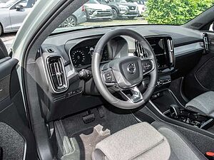 Volvo  Plus Dark Recharge Plug-In Hybrid 2WD T4 Twin Engine EU6d StandHZG Navi digitale