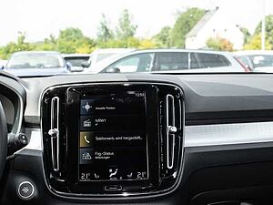Volvo  Plus Dark Recharge Plug-In Hybrid 2WD T4 Twin Engine EU6d StandHZG Navi digitale