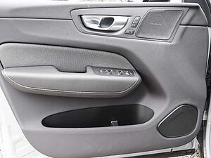 Volvo  Ultimate Dark Recharge Plug-In Hybrid AWD T8 Twin Engine EU6d Allrad HUD StandHZ