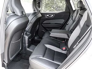 Volvo  Ultimate Dark Recharge Plug-In Hybrid AWD T8 Twin Engine EU6d Allrad HUD StandHZ