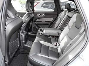 Volvo  Ultimate Dark Recharge Plug-In Hybrid AWD T8 Twin Engine EU6d Allrad HUD StandHZ