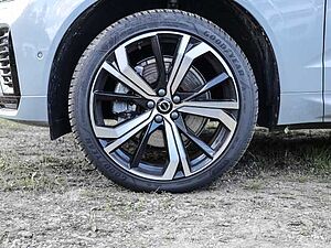 Volvo  Ultimate Dark Recharge Plug-In Hybrid AWD T8 Twin Engine EU6d Allrad HUD StandHZ