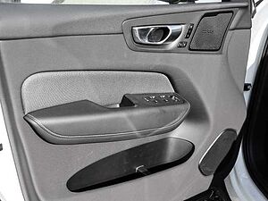 Volvo  Ultimate Dark Recharge Plug-In Hybrid AWD T8 Twin Engine EU6d Allrad HUD StandHZ