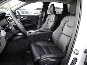 Volvo  Ultimate Dark 2WD B4 Diesel EU6d HUD AD digitales Cockpit Memory Sitze Soundsyst