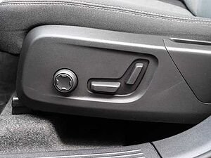 Volvo  Plus Dark 2WD B3 EU6d digitales Cockpit Memory Sitze Soundsystem HarmanKardon LE