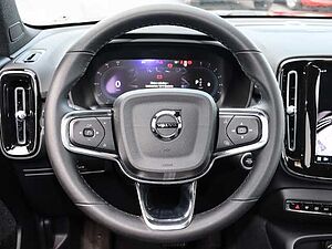 Volvo  Plus Dark 2WD B3 EU6d digitales Cockpit Memory Sitze Soundsystem HarmanKardon LE