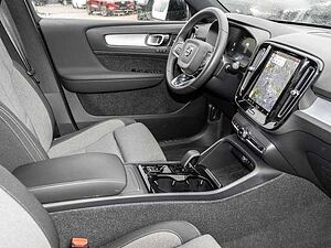 Volvo  Plus Dark 2WD B3 EU6d digitales Cockpit Memory Sitze Soundsystem HarmanKardon LE