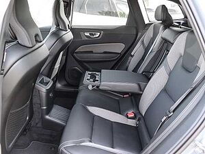 Volvo  Ultimate Dark Recharge Plug-In Hybrid AWD T8 Twin Engine EU6d Allrad HUD StandHZ