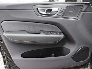 Volvo  Ultimate Dark Recharge Plug-In Hybrid AWD T8 Twin Engine EU6d Allrad HUD StandHZ