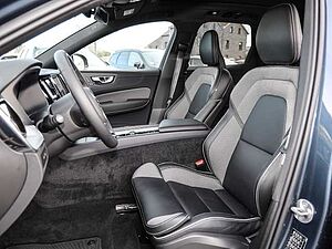 Volvo  Plus Dark Recharge Plug-In Hybrid AWD T6 Twin Engine EU6d Allrad StandHZG digita