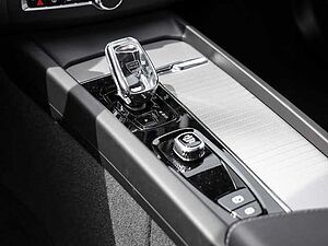 Volvo  Ultimate Dark Recharge Plug-In Hybrid AWD T8 Twin Engine EU6d Allrad HUD StandHZ