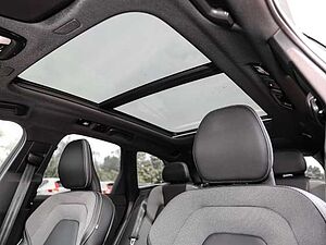 Volvo  Ultimate Dark Recharge Plug-In Hybrid AWD T8 Twin Engine EU6d Allrad HUD StandHZ