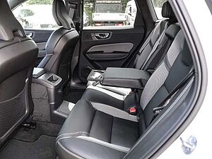 Volvo  Plus Dark Recharge Plug-In Hybrid AWD T8 Twin Engine EU6e Allrad StandHZG digita