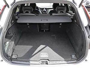 Volvo  Plus Dark Recharge Plug-In Hybrid AWD T8 Twin Engine EU6e Allrad StandHZG digita