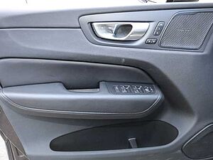 Volvo  Plus Dark 2WD B4 Diesel EU6d digitales Cockpit Memory Sitze Soundsystem HarmanKa