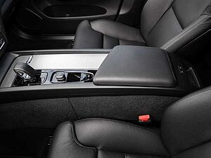 Volvo  Plus Dark 2WD B4 Diesel EU6d digitales Cockpit Memory Sitze Soundsystem HarmanKa