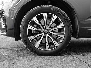Volvo  Plus Dark 2WD B4 Diesel EU6d digitales Cockpit Memory Sitze Soundsystem HarmanKa
