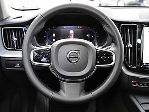 Volvo  Plus Dark 2WD B4 Diesel EU6d digitales Cockpit Memory Sitze Soundsystem HarmanKa