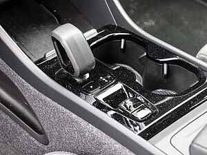 Volvo  Plus Dark 2WD B3 EU6d digitales Cockpit Memory Sitze Soundsystem HarmanKardon LE