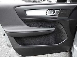Volvo  Plus Dark 2WD B3 EU6d digitales Cockpit Memory Sitze Soundsystem HarmanKardon LE