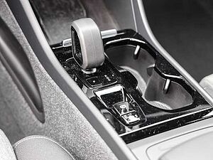 Volvo  Plus Dark 2WD B3 EU6d digitales Cockpit Memory Sitze Soundsystem HarmanKardon LE