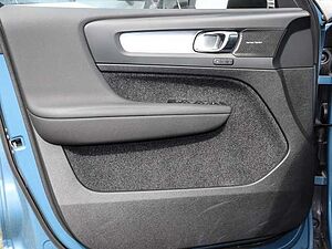 Volvo  Plus Dark 2WD B3 EU6d digitales Cockpit Memory Sitze Soundsystem HarmanKardon LE