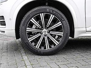 Volvo  Plus Bright AWD B5 Diesel EU6d 7-Sitzer Allrad StandHZG AHK digitales Cockpit Me