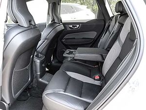 Volvo  Plus Dark Recharge Plug-In Hybrid AWD T8 Twin Engine EU6d Allrad StandHZG digita