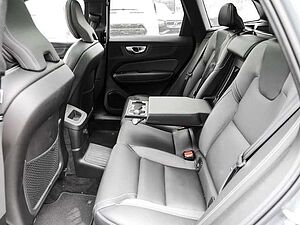 Volvo  Ultimate Dark Recharge Plug-In Hybrid AWD T8 Twin Engine EU6d Allrad HUD StandHZ