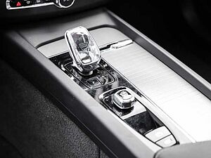 Volvo  Plus Dark Recharge Plug-In Hybrid AWD T8 Twin Engine EU6d Allrad StandHZG digita