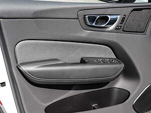 Volvo  Plus Dark Recharge Plug-In Hybrid AWD T8 Twin Engine EU6d Allrad StandHZG digita