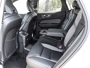 Volvo  Plus Dark Recharge Plug-In Hybrid AWD T8 Twin Engine EU6d Allrad StandHZG digita